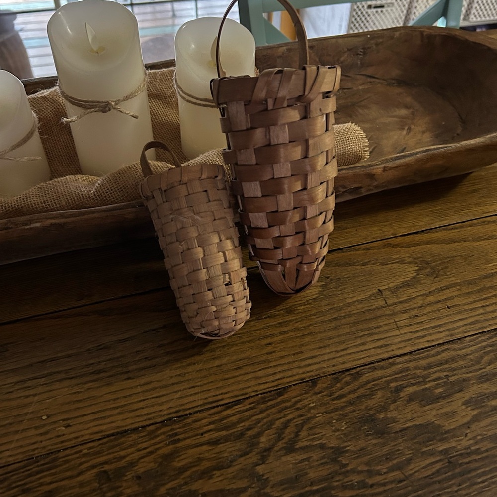 (2) baskets - Picture 3 of 4